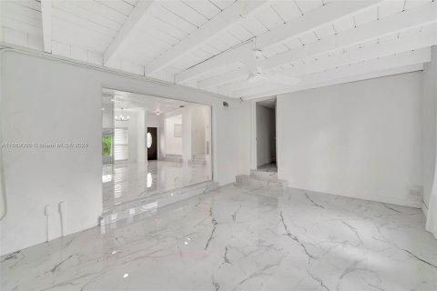 Villa ou maison à vendre à Miami Gardens, Floride: 4 chambres, 217.3 m2 № 1385976 - photo 14