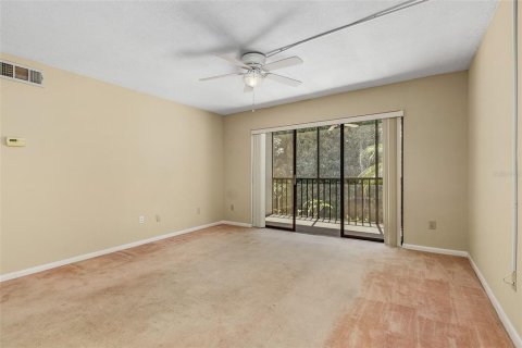 Condo in Fort Myers, Florida, 2 bedrooms  № 1105852 - photo 9