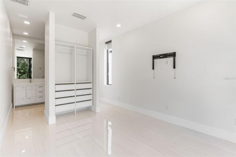 Casa en venta en Tampa, Florida, 3 dormitorios, 215.35 m2 № 1401826 - foto 19