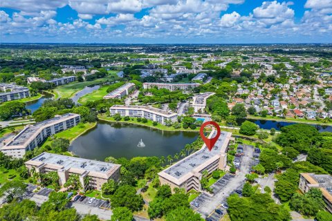 Condominio en venta en Coconut Creek, Florida, 2 dormitorios, 109.44 m2 № 1225648 - foto 13