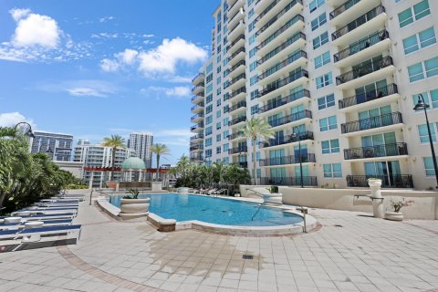 Condo in Fort Lauderdale, Florida, 2 bedrooms  № 1188707 - photo 11