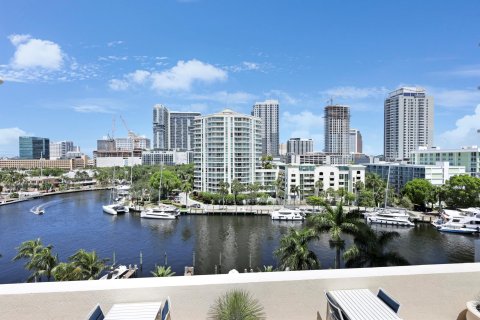 Copropriété à vendre à Fort Lauderdale, Floride: 2 chambres, 120.59 m2 № 1188707 - photo 9