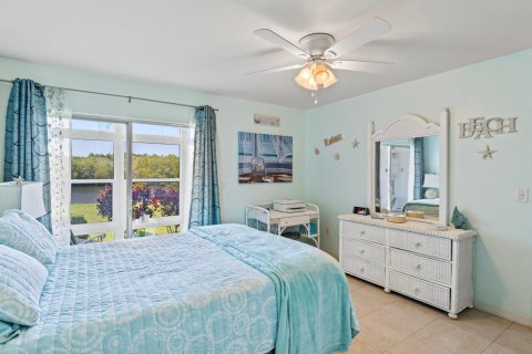 Condo in Vero Beach, Florida, 2 bedrooms  № 1188716 - photo 18