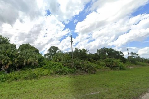 Terreno en venta en Lehigh Acres, Florida № 1313271 - foto 2