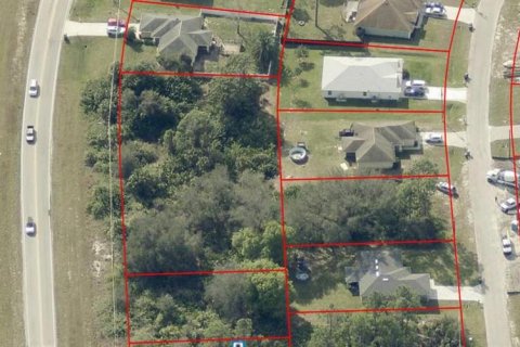 Terreno en venta en Lehigh Acres, Florida № 1313271 - foto 3