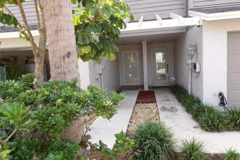 Adosado en venta en Tampa, Florida, 3 dormitorios, 171.22 m2 № 1342332 - foto 2