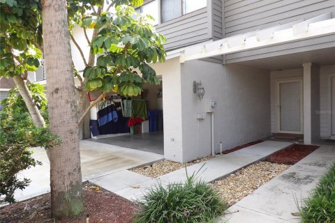 Adosado en venta en Tampa, Florida, 3 dormitorios, 171.22 m2 № 1342332 - foto 3