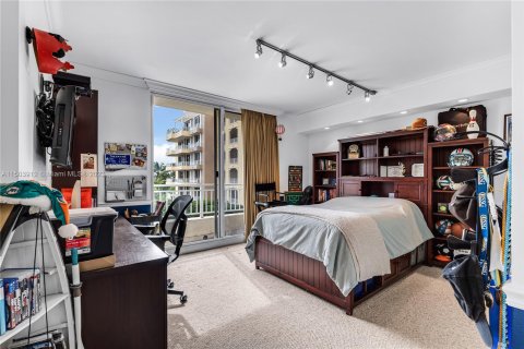 Condominio en venta en Key Biscayne, Florida, 3 dormitorios, 241.73 m2 № 911825 - foto 29