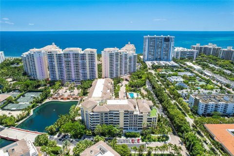 Condominio en venta en Key Biscayne, Florida, 3 dormitorios, 241.73 m2 № 911825 - foto 3