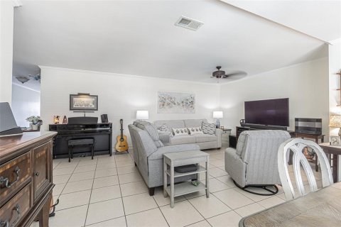 Condominio en venta en Saint Petersburg, Florida, 2 dormitorios, 104.52 m2 № 1390977 - foto 10