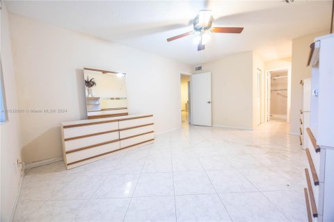 Copropriété à vendre à Sunrise, Floride: 2 chambres, 116.13 m2 № 1295014 - photo 10