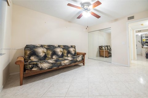 Copropriété à vendre à Sunrise, Floride: 2 chambres, 116.13 m2 № 1295014 - photo 15