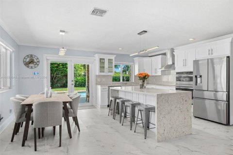 Villa ou maison à vendre à Palmetto Bay, Floride: 4 chambres, 206.15 m2 № 1292132 - photo 8