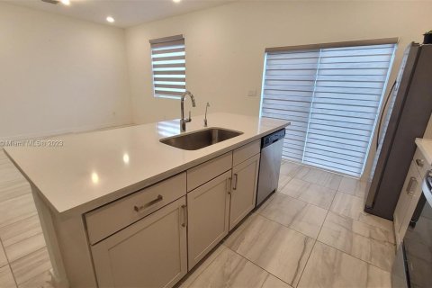 Adosado en venta en Homestead, Florida, 3 dormitorios, 151.24 m2 № 841182 - foto 8