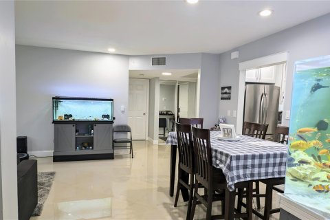 Condominio en venta en Coconut Creek, Florida, 2 dormitorios, 90.86 m2 № 948020 - foto 9