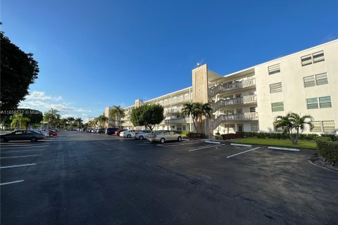 Copropriété à vendre à Boca Raton, Floride: 2 chambres, 83.24 m2 № 1358502 - photo 17