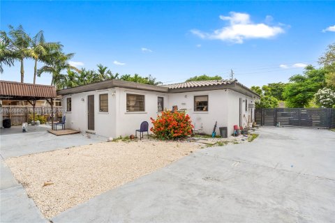 Villa ou maison à vendre à Miami, Floride: 3 chambres, 193.79 m2 № 1385649 - photo 25