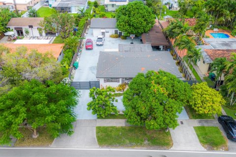 Villa ou maison à vendre à Miami, Floride: 3 chambres, 193.79 m2 № 1385649 - photo 3