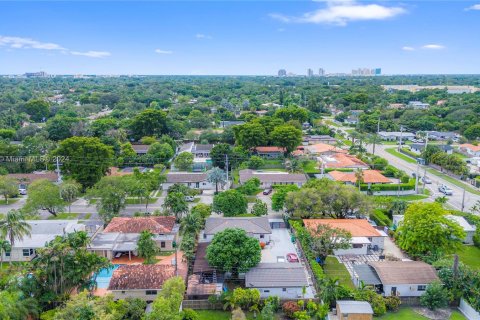 Villa ou maison à vendre à Miami, Floride: 3 chambres, 193.79 m2 № 1385649 - photo 6