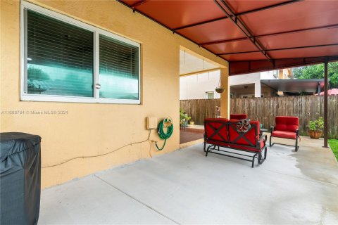 Casa en venta en Miami, Florida, 3 dormitorios, 127.46 m2 № 1385647 - foto 20