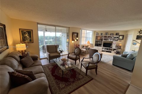 Condominio en venta en Pembroke Pines, Florida, 2 dormitorios, 102.19 m2 № 1078642 - foto 7