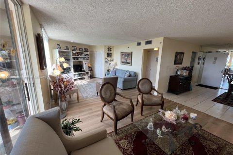 Condominio en venta en Pembroke Pines, Florida, 2 dormitorios, 102.19 m2 № 1078642 - foto 8