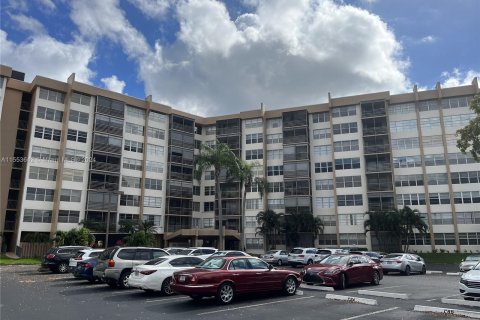 Condominio en venta en Pembroke Pines, Florida, 2 dormitorios, 102.19 m2 № 1078642 - foto 2