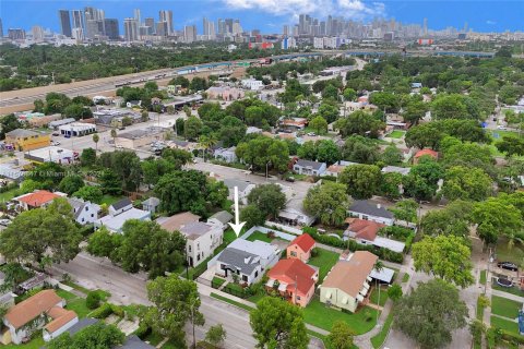 Casa en venta en Miami, Florida, 4 dormitorios, 124.58 m2 № 1401483 - foto 11