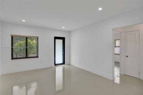 Casa en venta en Miami, Florida, 4 dormitorios, 124.58 m2 № 1401483 - foto 21