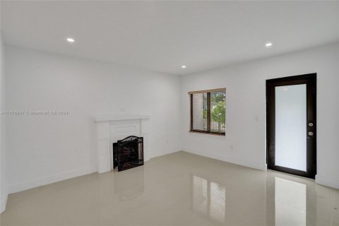 Casa en venta en Miami, Florida, 4 dormitorios, 124.58 m2 № 1401483 - foto 22