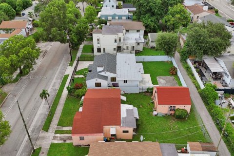 Casa en venta en Miami, Florida, 4 dormitorios, 124.58 m2 № 1401483 - foto 3