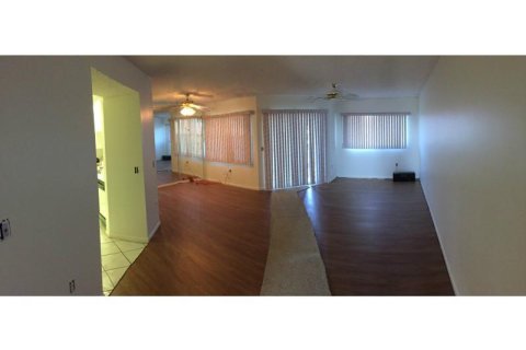 Condominio en venta en Pembroke Pines, Florida, 1 dormitorio, 98.94 m2 № 1139268 - foto 1