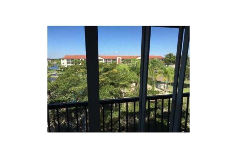 Copropriété à vendre à Pembroke Pines, Floride: 1 chambre, 98.94 m2 № 1139268 - photo 5