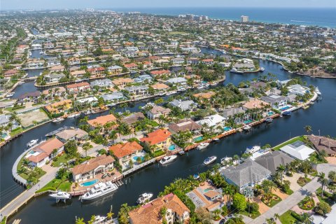 Villa ou maison à vendre à Lighthouse Point, Floride: 4 chambres, 329.52 m2 № 1139322 - photo 13