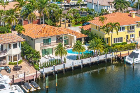 Villa ou maison à vendre à Lighthouse Point, Floride: 4 chambres, 329.52 m2 № 1139322 - photo 4