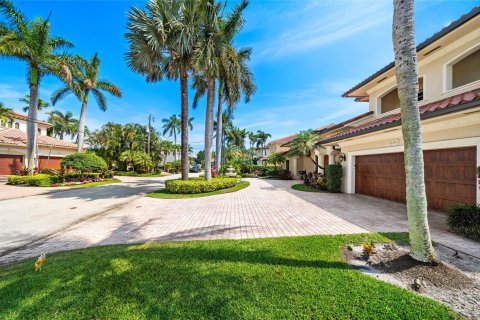 Villa ou maison à vendre à Lighthouse Point, Floride: 4 chambres, 329.52 m2 № 1139322 - photo 18