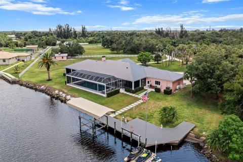 Casa en venta en Punta Gorda, Florida, 3 dormitorios, 379.13 m2 № 1219873 - foto 3