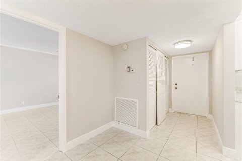 Copropriété à vendre à Tamarac, Floride: 2 chambres, 119.47 m2 № 1102355 - photo 29