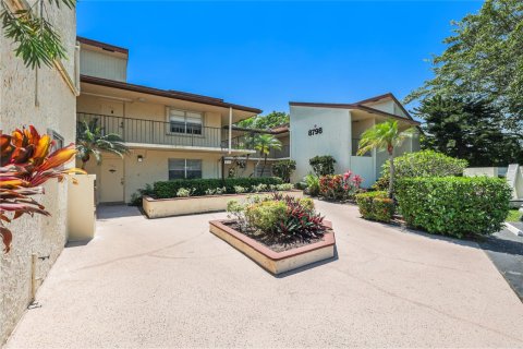 Copropriété à vendre à Tamarac, Floride: 2 chambres, 119.47 m2 № 1102355 - photo 4