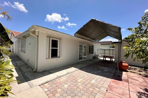 Casa en venta en Miami, Florida, 3 dormitorios, 224.36 m2 № 1321056 - foto 20