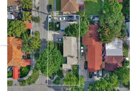 Propiedad comercial en venta en Miami, Florida, 176.24 m2 № 1321057 - foto 7