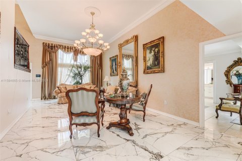 Villa ou maison à vendre à Cutler Bay, Floride: 7 chambres, 345.41 m2 № 1187451 - photo 23