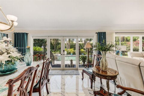 Villa ou maison à vendre à Cutler Bay, Floride: 7 chambres, 345.41 m2 № 1187451 - photo 19