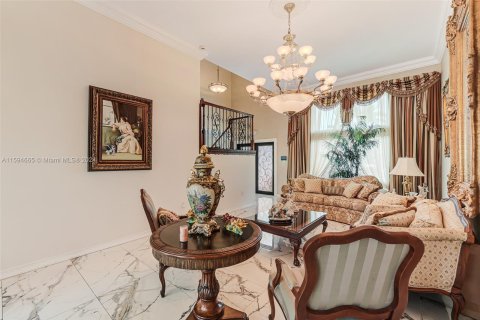 Villa ou maison à vendre à Cutler Bay, Floride: 7 chambres, 345.41 m2 № 1187451 - photo 22