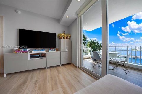 Copropriété à vendre à Miami, Floride: 2 chambres, 121.24 m2 № 1347582 - photo 7