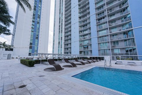 Condo in Miami, Florida, 1 bedroom  № 1347580 - photo 28