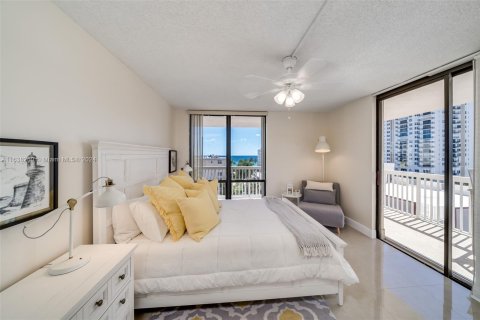 Condominio en venta en Hollywood, Florida, 2 dormitorios, 119.57 m2 № 1310303 - foto 21