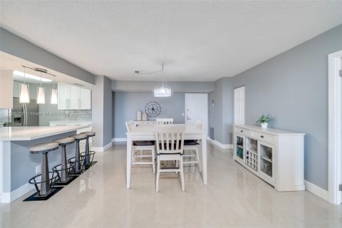 Copropriété à vendre à Hollywood, Floride: 2 chambres, 119.57 m2 № 1310303 - photo 4