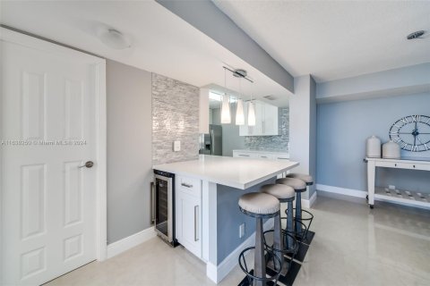 Copropriété à vendre à Hollywood, Floride: 2 chambres, 119.57 m2 № 1310303 - photo 12