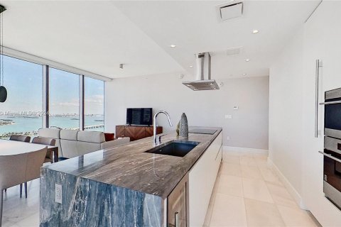 Copropriété à vendre à Miami, Floride: 2 chambres, 102.66 m2 № 1402816 - photo 14